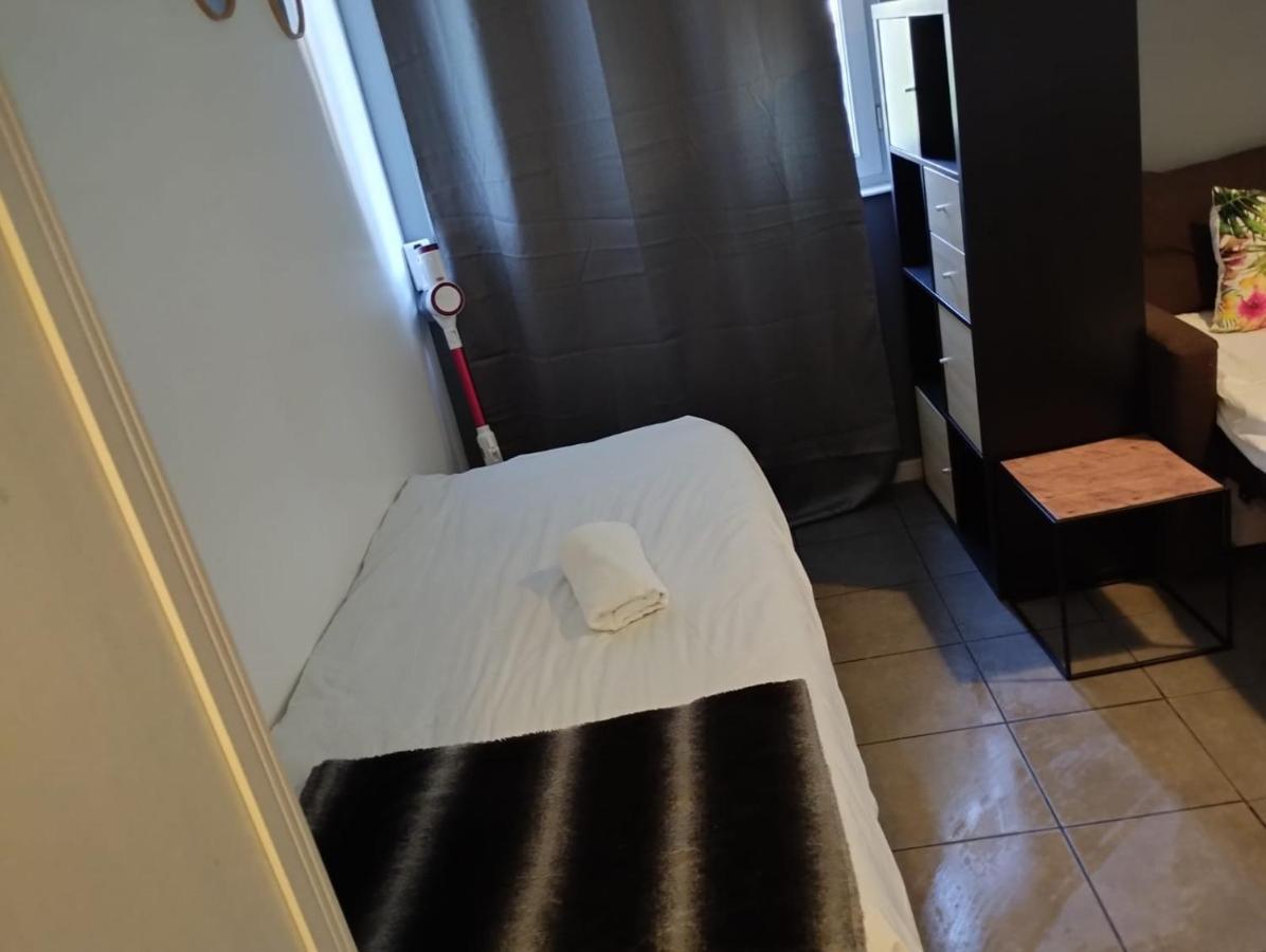 La Paille Metz Luxembourg Parking Un-Sejour-A-Part Lejlighed Eksteriør billede